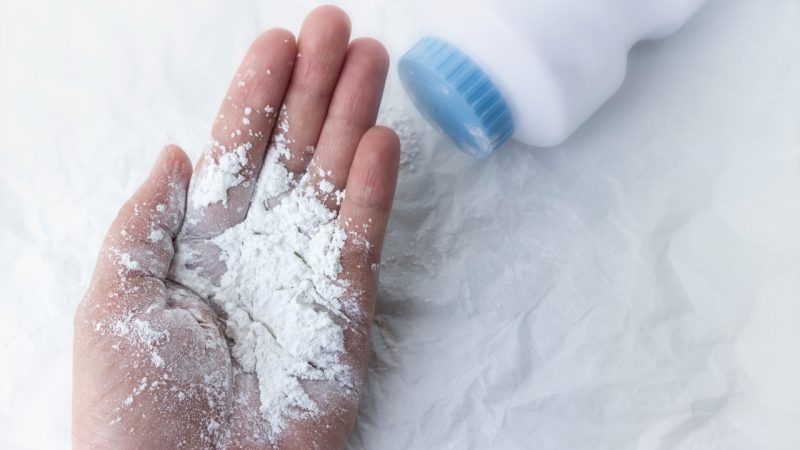Te vas a sorprender cuando descubras los distintos usos que le puedes dar a un bote de polvos de talco 10 Merca2 Muchos artículos que usamos todos los días pueden tener un segundo uso