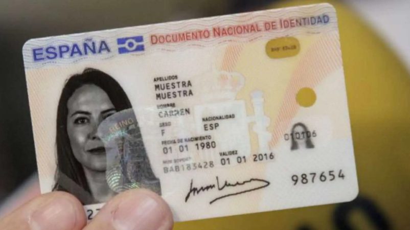 Ya puedes llevar en tu móvil el carnet de conducir y el DNI gracias a esta aplicación 46 Merca2 Google quiere avanzar en la tecnología de la identificación por medio del móvil