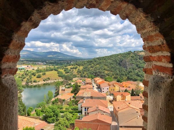 El rincón de la sierra a una hora del centro que no puedes perderte: descubre la historia y la belleza de Buitrago del Lozoya 3 Merca2.es bui Merca2.es