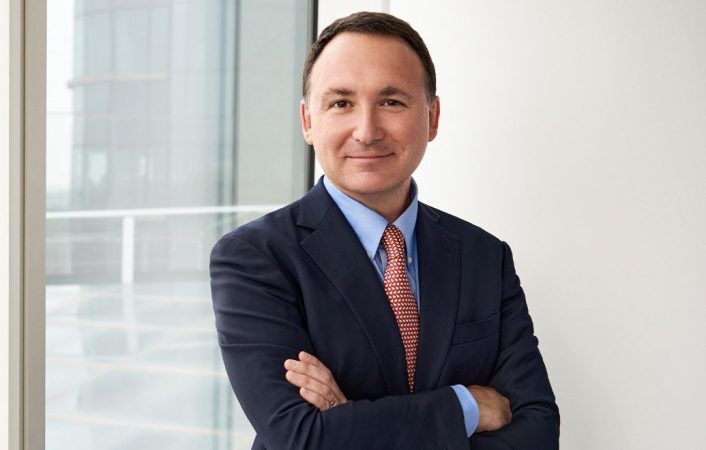 GSK supera las previsiones de crecimiento impulsada por Arexvy y Shingrix 4 Merca2.es Director comercial de GSK, Luke Miels,