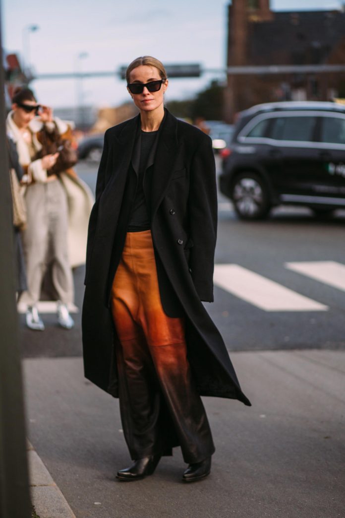 el-clasico-abrigo-negro_b03cc10d_240112101128_1320x1980