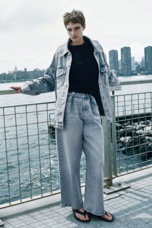 Zara tiene una estupenda colección de pantalones vaqueros perfectos para las mujeres con curvas 3 Merca2.es jeans curvas zara 2 0ba80f0f 240114173413 1000x1500 Merca2.es