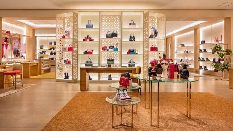 El mercado espera un beneficio de Louis Vuitton de 15.000 millones euros 3 Merca2.es louis vuitton US Store New Orleans interior 01 DI3 Merca2.es