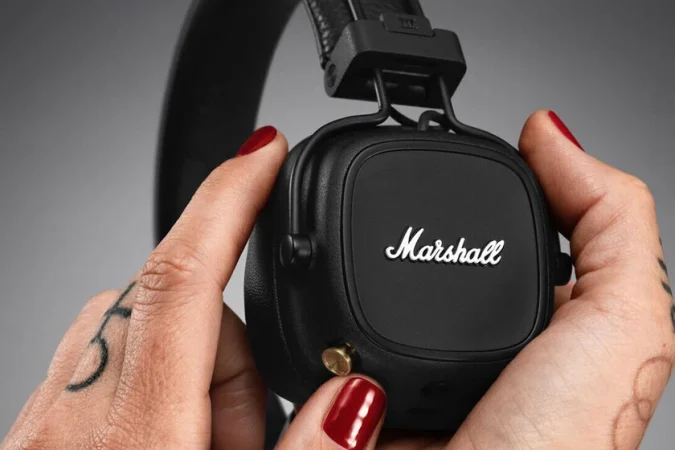 Fnac rebaja 50 euros estos extraordinarios auriculares inalámbricos Bluetooth de Marshall ¡Menudo chollo! 3 Merca2.es 840 560 Merca2.es