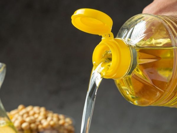 El truco infalible para que las botellas de aceite dejen de estar siempre pringosas cuando las utilizas 11 Merca2