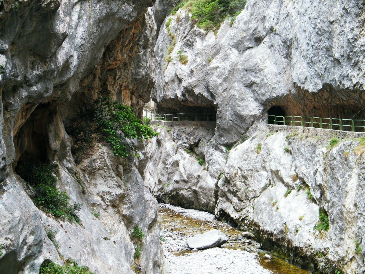 Los mejores destinos para una escapada de fin de semana con las mejores vistas 3 Merca2.es EL ENCUENTRO CON LA NATURALEZA: RUTAS Y SENDAS