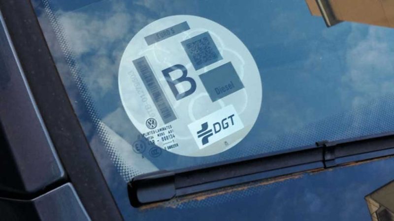 La DGT confirma que las pegatinas de la ITV llegan a su fin este ano 11 Merca2.es