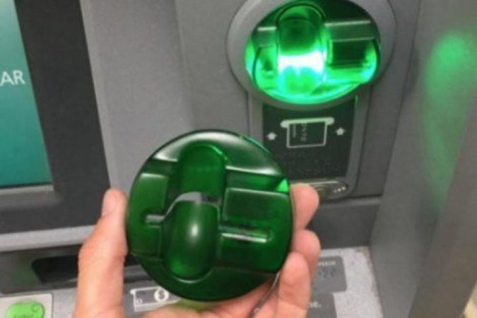 También tiene una vertiente digital