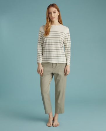 Pantalón recto con bolsillos