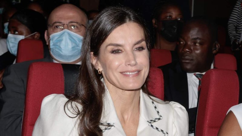 Pilar Eyre opina que el escándalo debe tener a la reina profundamente afectada