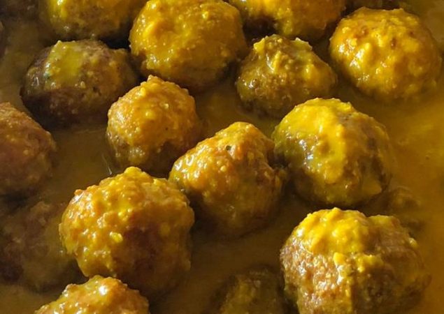 La OCU recomienda que no compres estas albóndigas de lata si quieres tener buena salud 25 Merca2.es albondigas en salsa de almendras foto principal Merca2.es