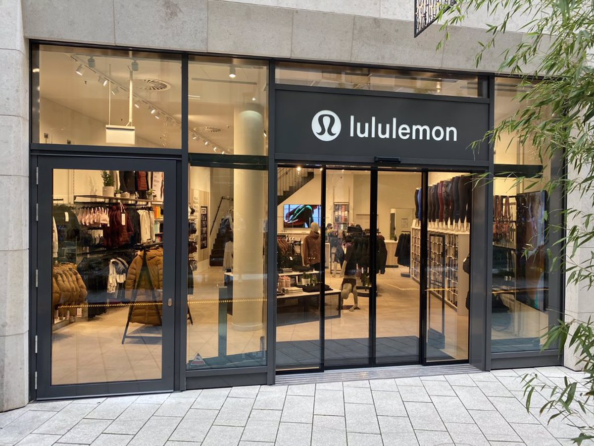 El negocio de Lululemon se dispara e impone a Reebok y Puma gracias a las franquicias