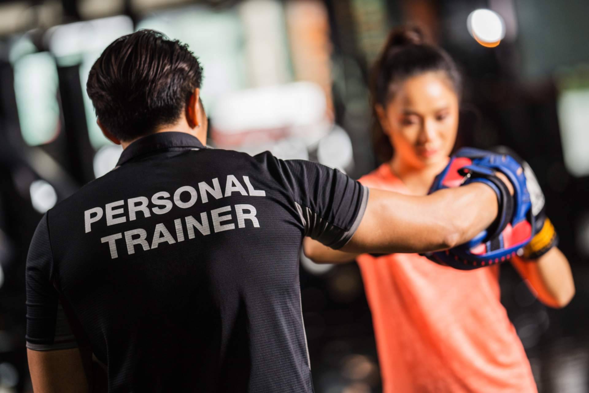 Aprender defensa personal y ponerse en forma con un personal trainer particular a domicilio