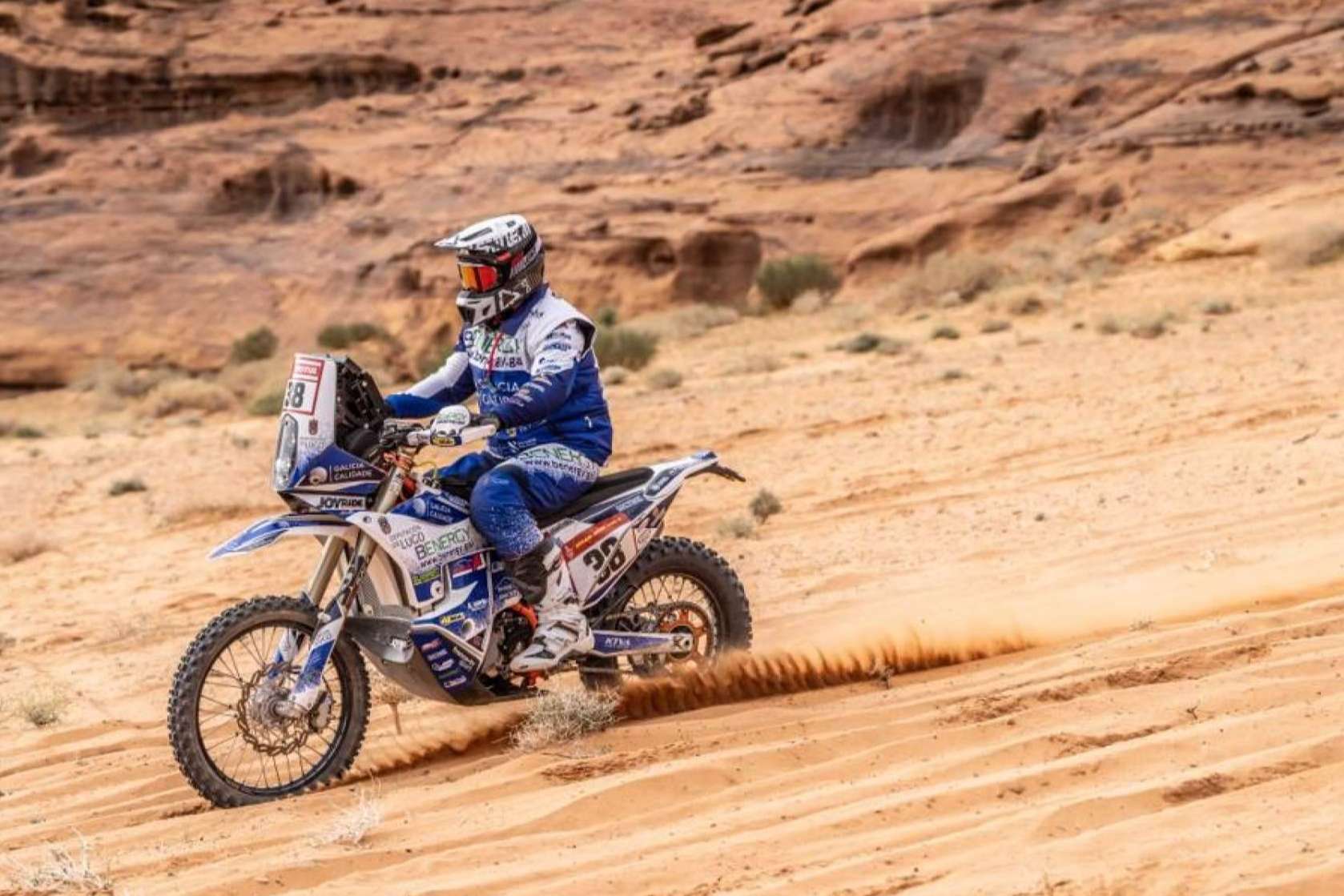 Prendas para moto personalizadas, de la mano de ADHESIVOSEMBARRADOS