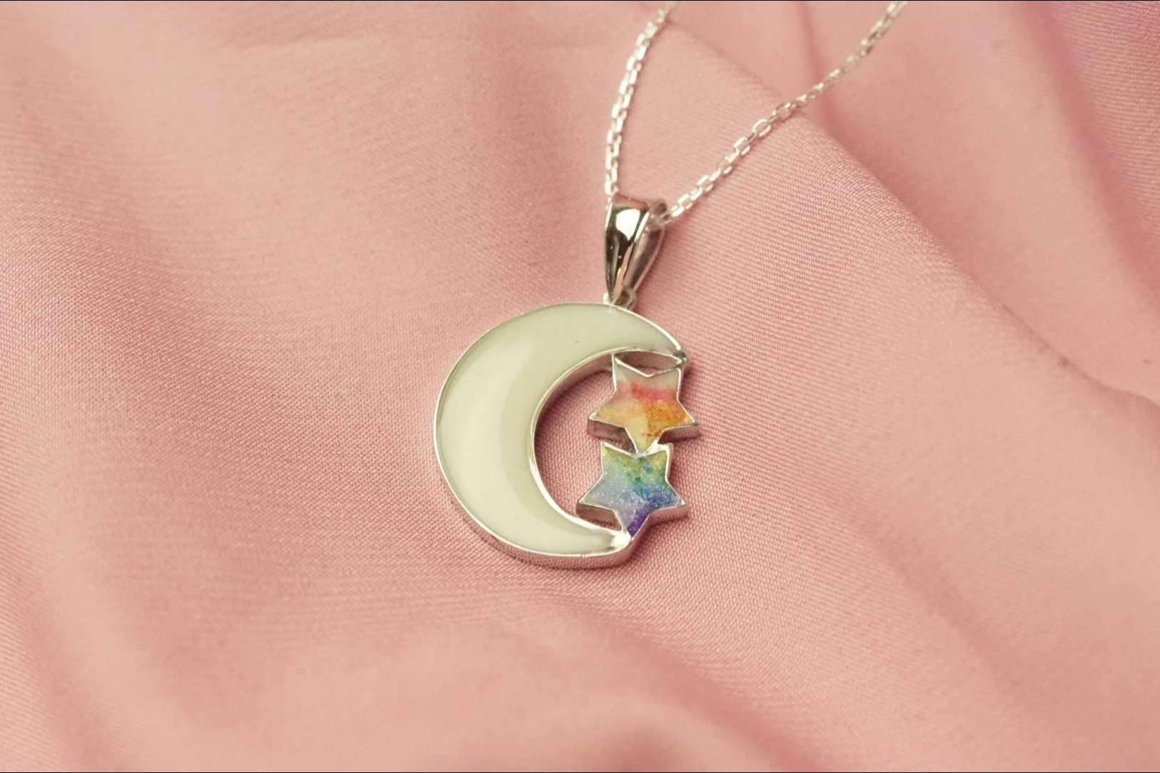 ¿Dónde encontrar colgantes de leche materna? Mummy’s Milk