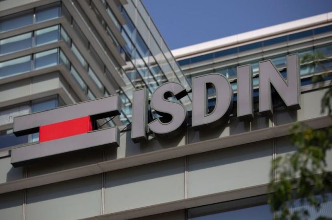 Puig cambia el futuro de Isdin: la marca necesita convertir su crecimiento en más margen y beneficios 1 Merca2 Isdin