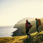 Ya no viajamos igual y eso preocupa a España: la extraña razón por la que la mitad de los españoles elige así sus vacaciones