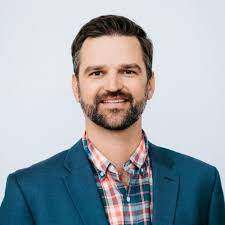 GSK firma una PPA Virtual con Ignis para dotar de energía solar a su operaciones en Europa 2 Merca2.es vicepresidente de Renovables Globales de Schneider Electric John Powers Merca2.es