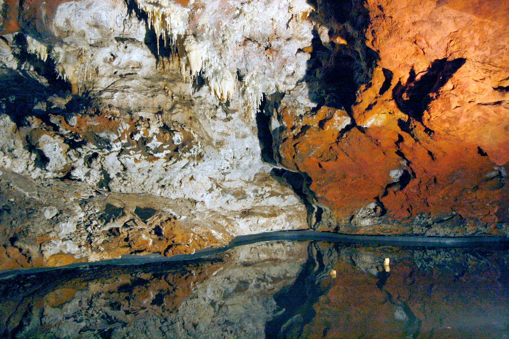 Esta es la cueva termal más bonita de España y está en Picos de Europa 4 Merca2.es LA CIENCIA DETRÁS DE LAS AGUAS TERMALES