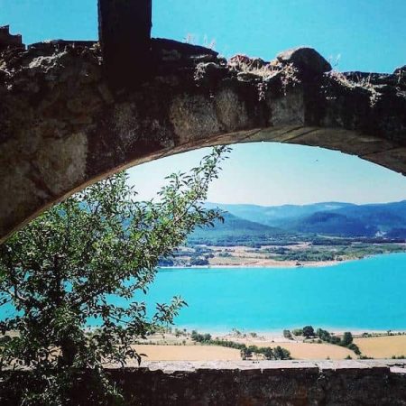 Descubre el pueblo abandonado en Espana ideal para una escapada de Semana Santa con aguas curativas 6 Merca2.es