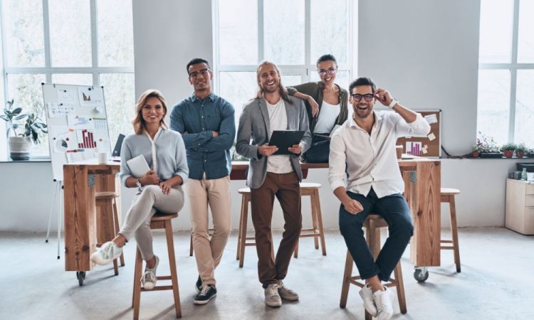 Estas son las profesiones con los salarios mas altos en Espana 2 Merca2.es