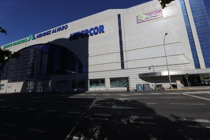Edificio de El Corte Inglés Méndez Álvaro en el distrito de Arganzuela