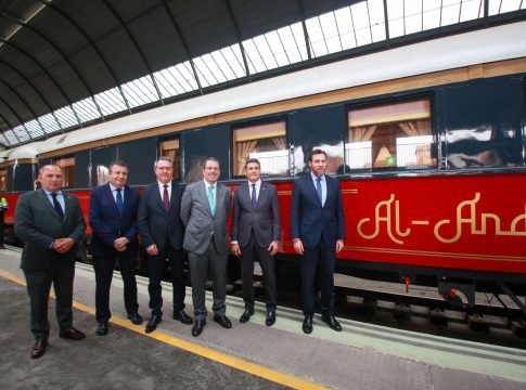 Renfe pone en marcha 81 trenes turísticos de lujo, un 3,8% más que en 2023