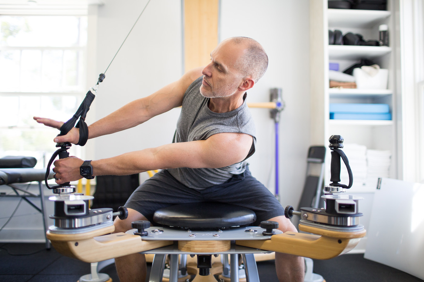 Gyrotonic: la nueva técnica de pilates para crecer y perder peso 1 Merca2.es GYROTONIC: ORÍGENES Y FUNDAMENTOS