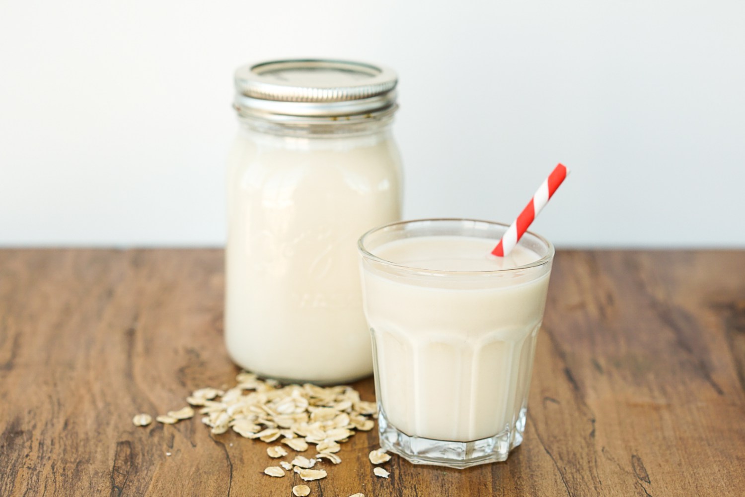 Antes de volver a comprar leche vegetal deberías leer esto de la OCU: se te van a quitar las ganas