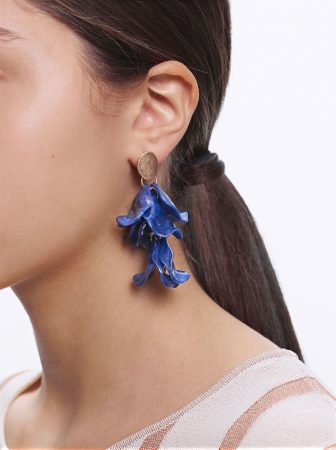 Renueva tu joyero con la nueva colección de pendientes de Parfois que está súper barata 78 Merca2 Resin Flower Earrings