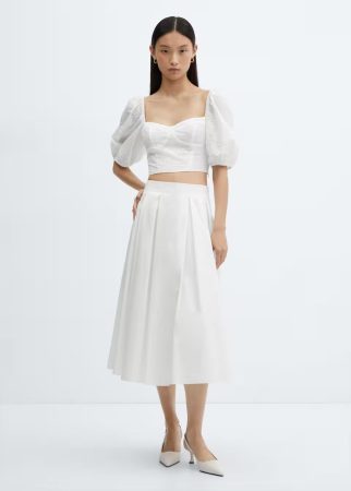 Mango ya tiene sus propuestas de blusas ideales para celebrar esta Feria de abril 2 Merca2.es con mangas abullonadas d4c0670f 240226152030 960x1343 Merca2.es