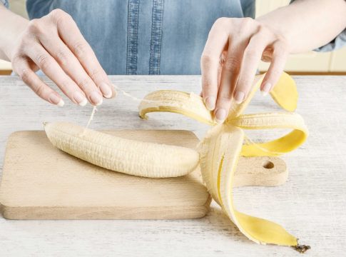 hebras de los plátanos ¿Qué pasa si comes las hebras de los plátanos?