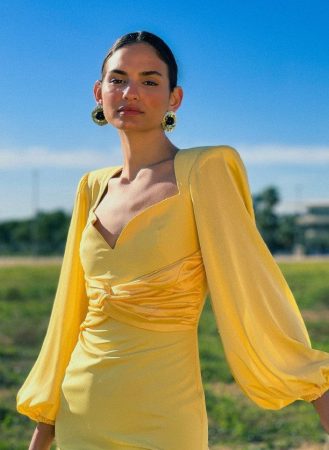 Delacroix te trae las tendencias en vestidos y looks de invitada a bodas y eventos para esta primavera 1 Merca2.es image 30 Merca2.es