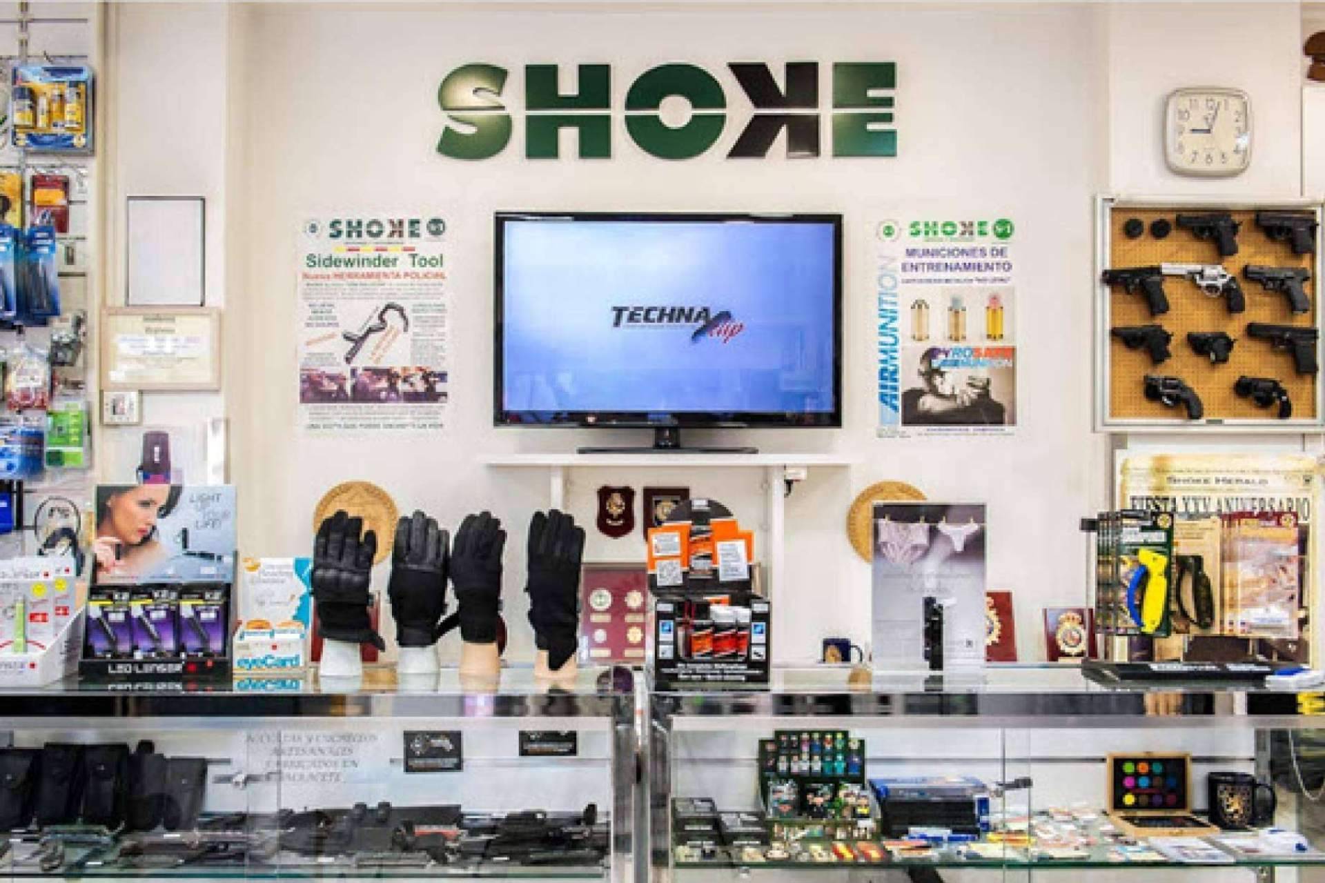 Tienda Shoke lleva 40 años proporcionando lo mejor en material de seguridad policial y particular