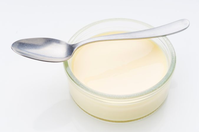 Natillas de chocolate blanco con solo tres ingredientes 3 Merca2.es natillas de chocolate blanco Merca2.es