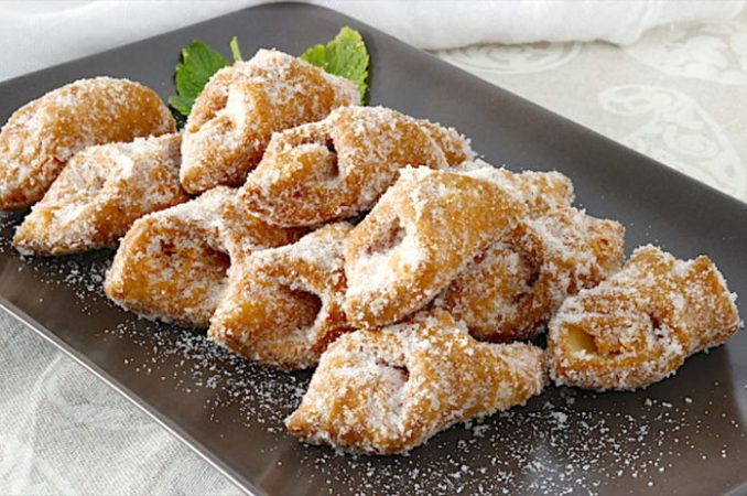 Pestiños y pestiñas, el postre más tradicional de la Semana Santa 3 Merca2.es pestinos 1 Merca2.es