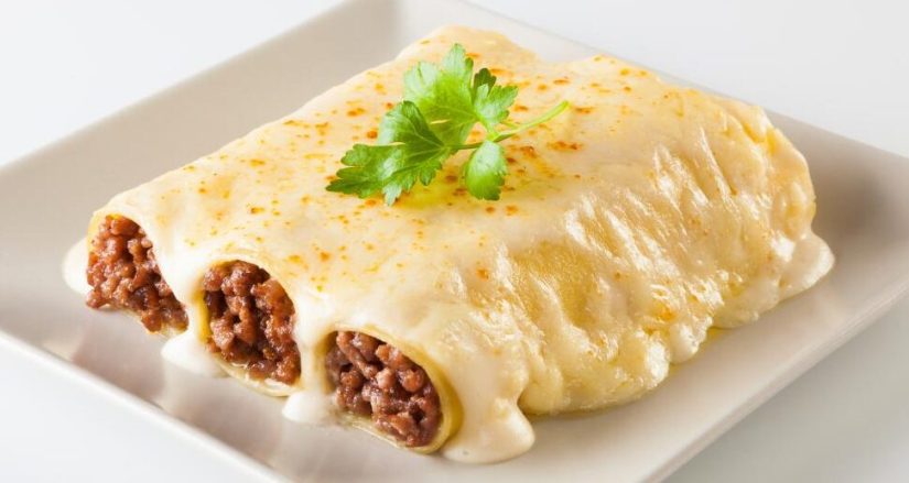 El truco secreto para que te queden unos canelones de carne espectaculares 1 Merca2.es receta de canelones de carne e1692042543650 Merca2.es