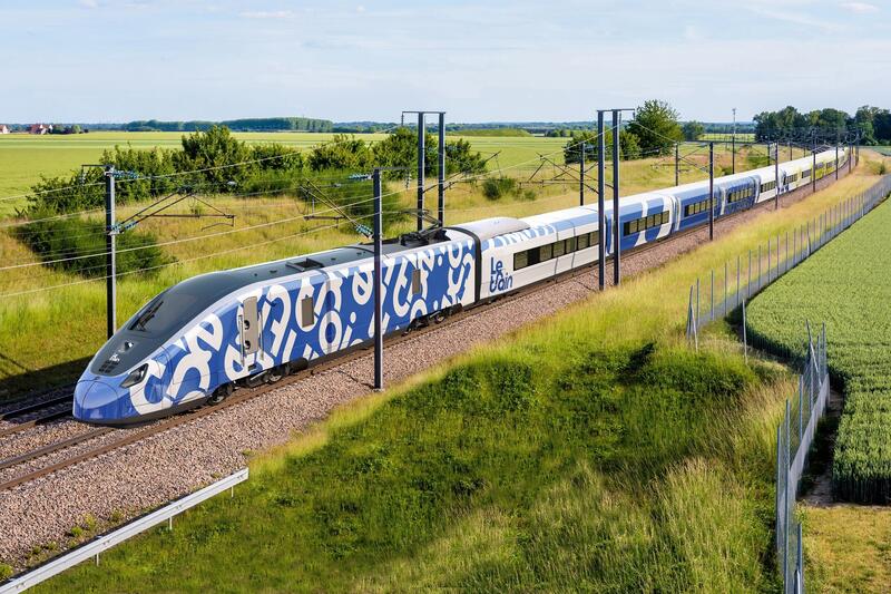 Los húngaros cumplen su ‘amenaza’ y retan al Gobierno presentando la opa sobre Talgo