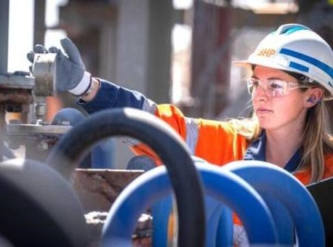 La minera BHP propone una fusión con Anglo American que valora a su rival en más de 36.000 millones La minera BHP propone una fusión con Anglo American que valora a su rival en más de 36.000 millones