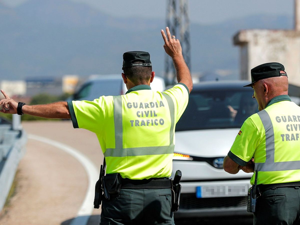 DGT: bajo ningún concepto te olvides de llevar estos tres documentos en el coche o te llevarás un disgusto gordo