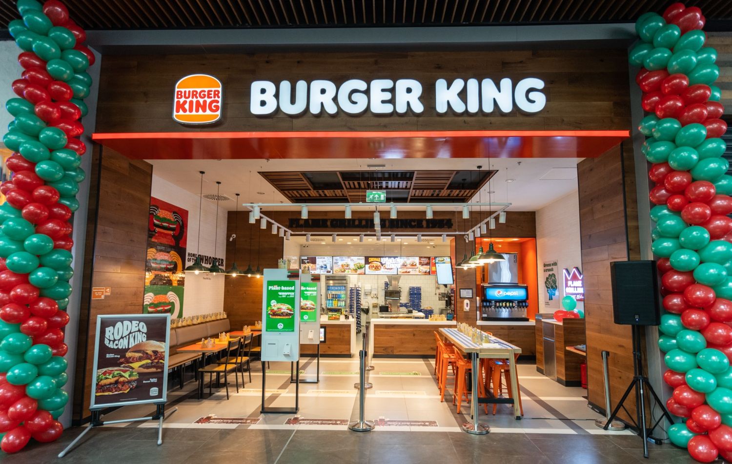 KFC y Burger King se lanzan a la ‘guerra’ de la innovación sin contar con McDonald’s