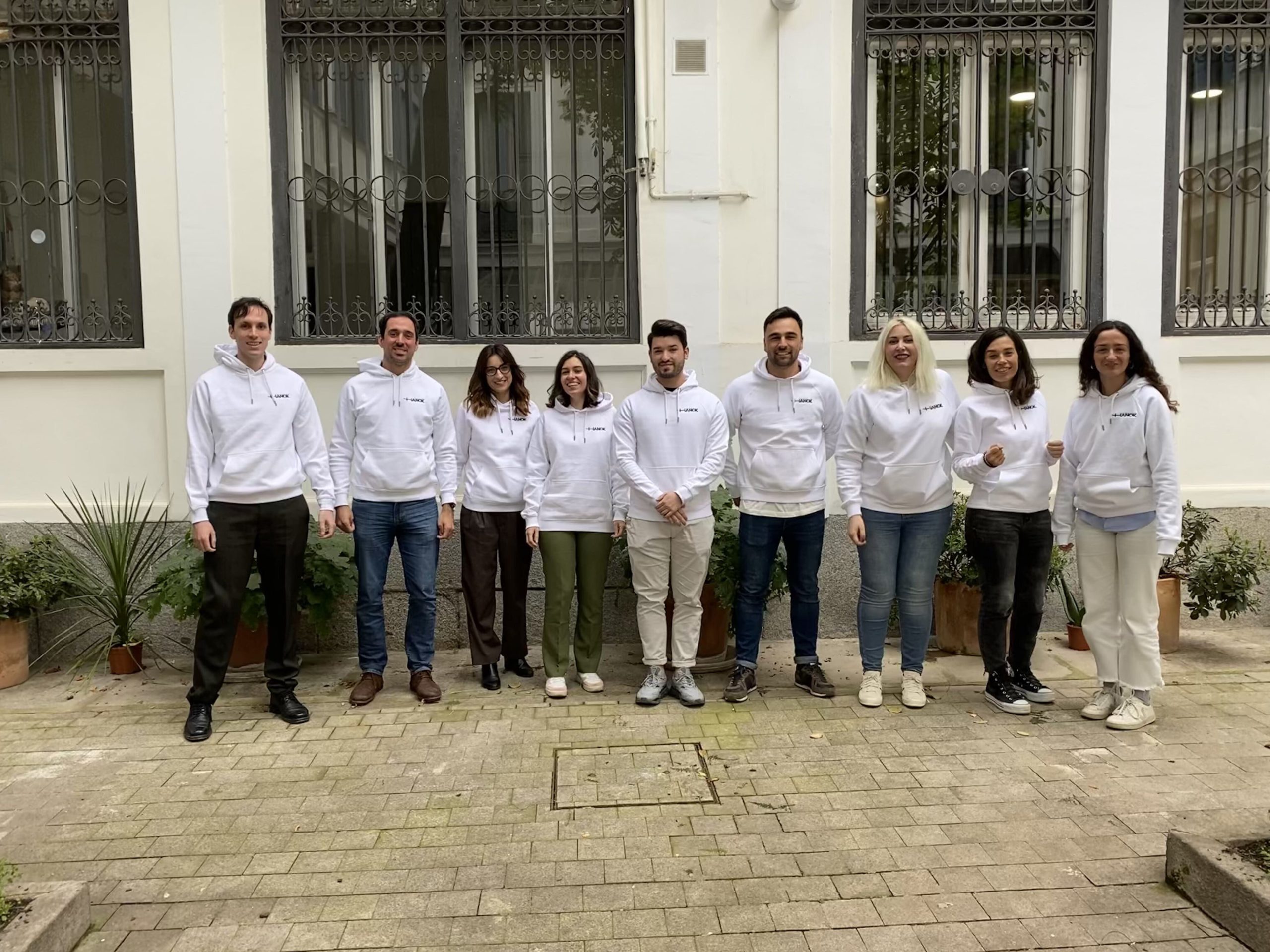 Hanok Agency levanta cuatrocientos mil euros de capital Hanok Agency levanta cuatrocientos mil euros de capital