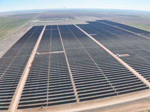 Banco Sabadell, Rabobank e ING financian a la desarrolladora 'verde' de Mcquarie