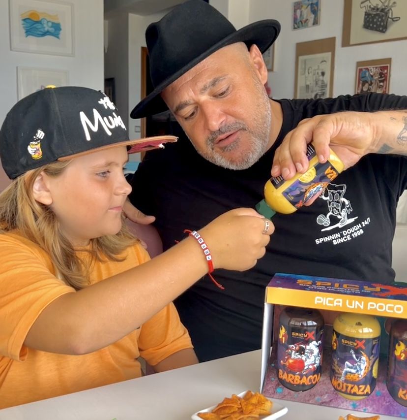 La empresa española SpicyX convierte el sueño de un niño en realidad, lanzando un bote de salsa al espacio