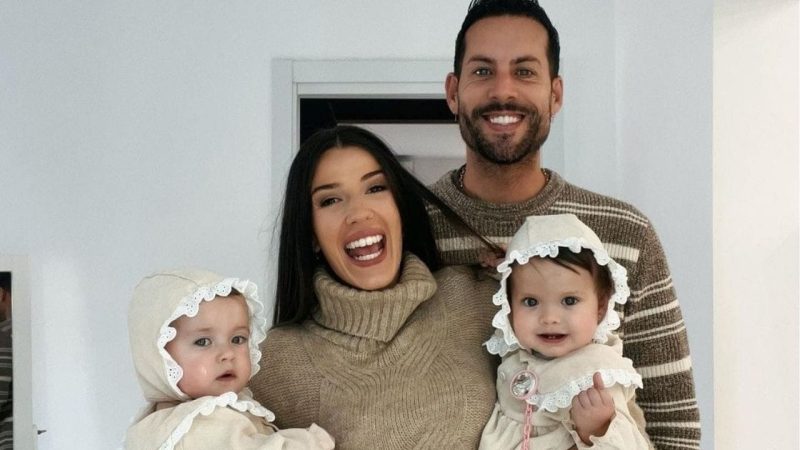 Julia Menú revela una de las peores crisis que sufre a diario 1 Merca2.es Fran Callejón acompaña a Julia Menú en la crianza de sus mellizas