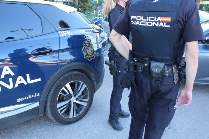 La Policia Nacional advierte de que nunca compartas estos datos de tu DNI ¡es muy peligroso 6 Merca2.es