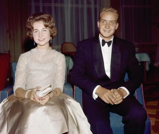 La Casa Real busca personal para trabajar en la Zarzuela, estos son los requisitos 56 Merca2.es El perfil que se busca es bastante experimentado para trabajar en Zarzuela