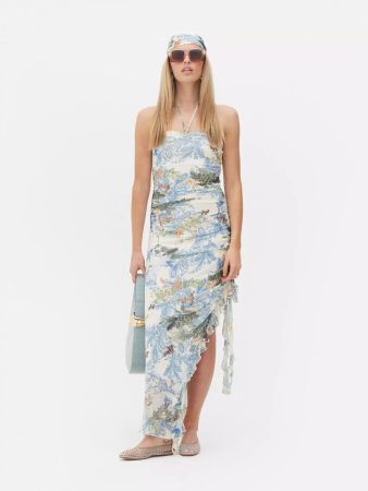 Vestido largo con estampado de cachemira de Rita Ora