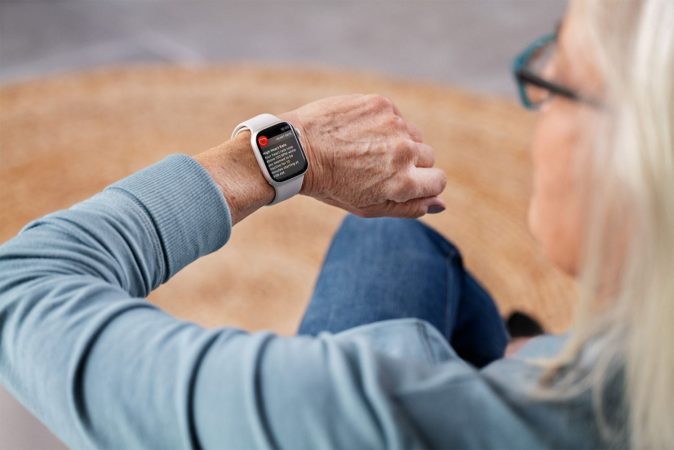 Cámaras, reconocimiento facial y rastreo: el nuevo Apple Watch cambiará nuestras vidas 2 Merca2.es Glucómetro en el Apple Watch