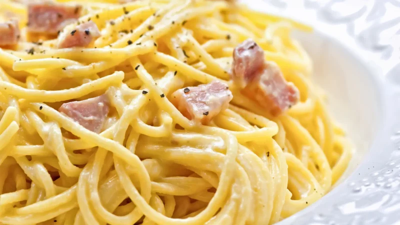 Auténtica receta italiana de espaguetis carbonara sin nata 3 Merca2.es espaguetis con salsa carbonara Merca2.es